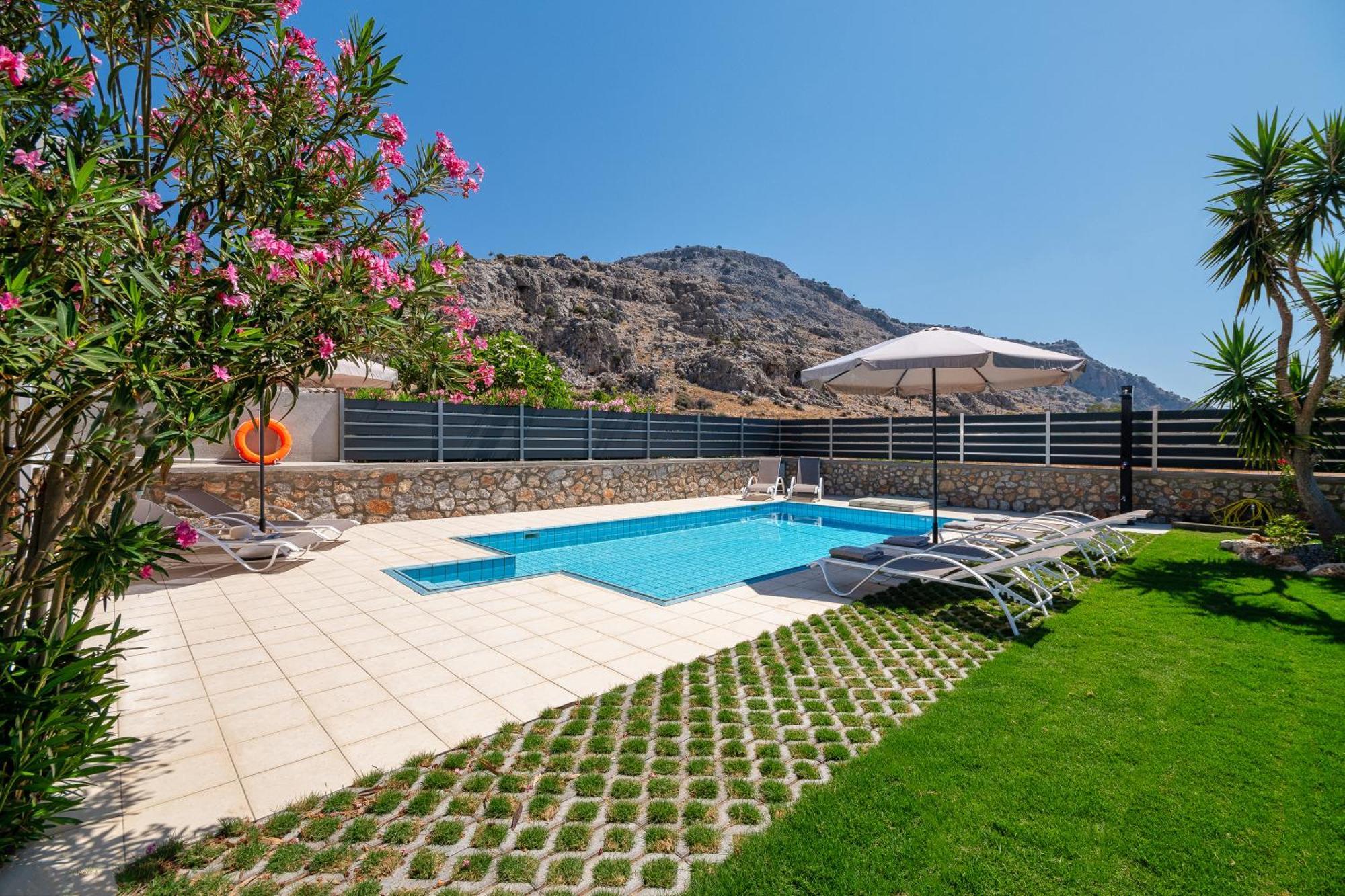 Villa Mariani II - In Lothiarika, Newly Renovated June 2024, Private Pool, Lindos 10 Min, Beach 120M Lardos Dış mekan fotoğraf